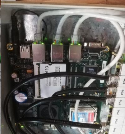 onsbuiten1-aansluitingen-bordje