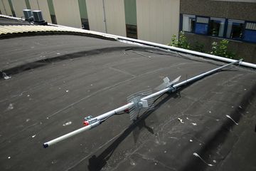 Mast compleet met antennes 2