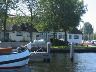 KWVdeKaag 71